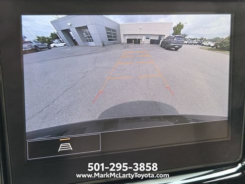 Used 2022 Chevrolet Traverse LT AWD/4WD image 19