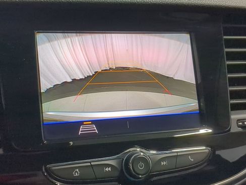 Used 2022 Buick Encore Preferred w/ Safety Package AWD/4WD image 34