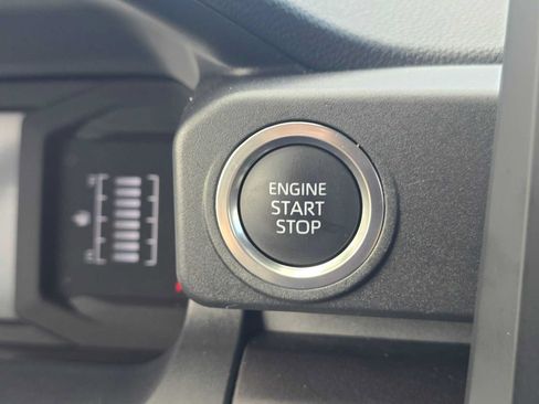 Certified 2025 Toyota 4Runner SR5 AWD/4WD image 26