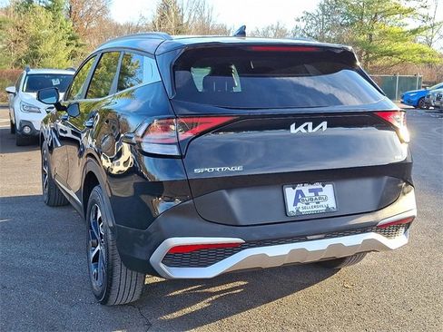 Used 2024 Kia Sportage EX image 4