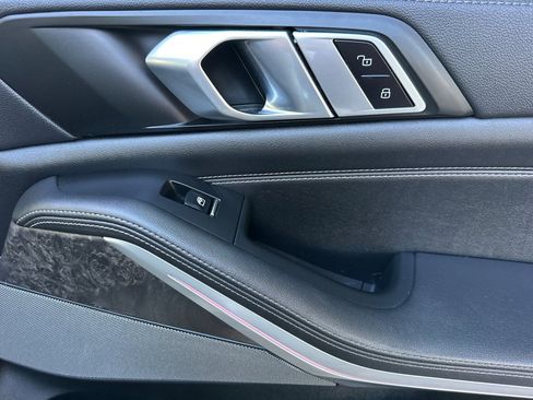 Used 2023 BMW X5 xDrive40i w/ Premium Package image 22