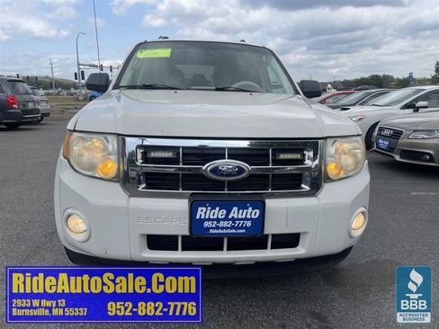 Used 2010 Ford Escape XLT AWD/4WD image 2