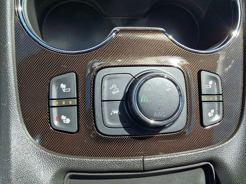 Used 2023 GMC Acadia AT4 image 27