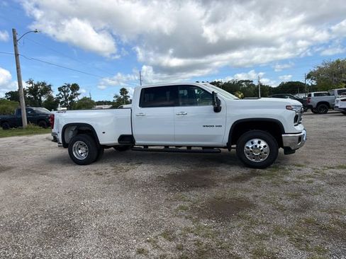 New 2026 Chevrolet Silverado 3500 LTZ w/ LTZ Convenience Package AWD/4WD image 12