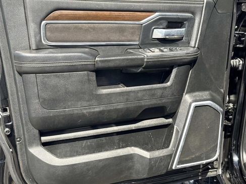 Used 2022 RAM 3500 Laramie AWD/4WD image 14