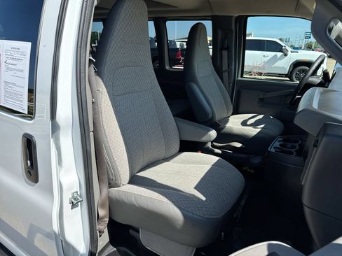 Used 2025 Chevrolet Express 3500 LT w/ LT Preferred Equipment Group RWD image 25