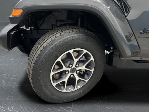 New 2026 Jeep Gladiator Sport AWD/4WD image 33