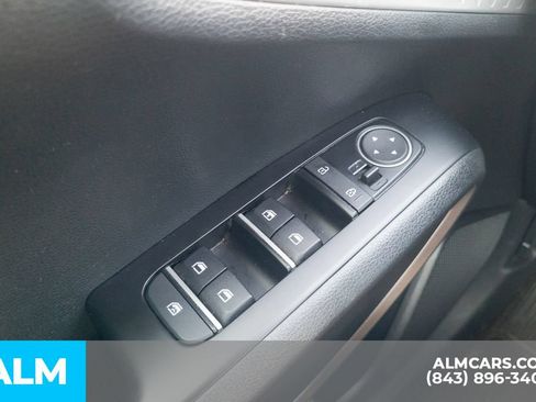 Used 2024 Kia Soul LX w/ Option Group 015 FWD image 15