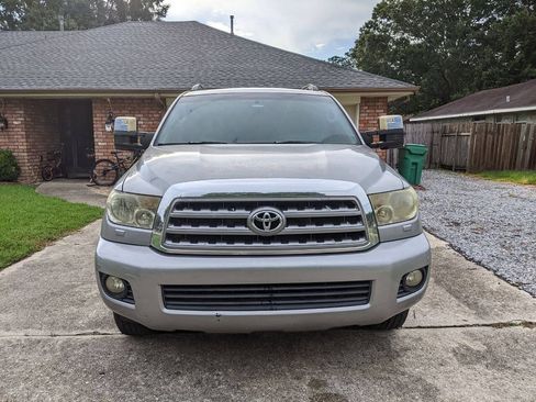 Used 2008 Toyota Sequoia Limited w/ Cold Area Pkg AWD/4WD image 2