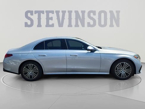Used 2024 Mercedes-Benz E 350 4MATIC Sedan image 6