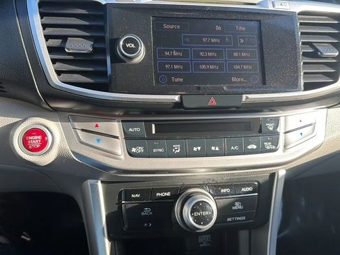 Used 2015 Honda Accord Touring image 17