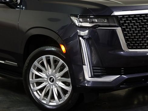 Used 2023 Cadillac Escalade ESV Premium Luxury image 8