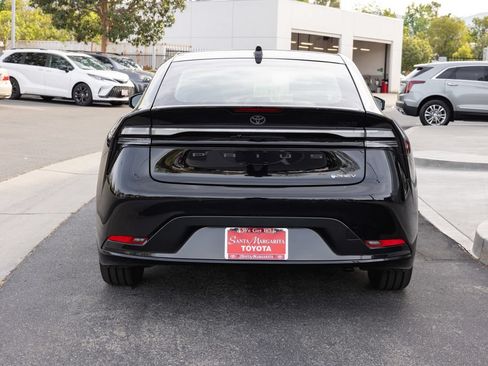 New 2026 Toyota Prius Plug-In Hybrid FWD image 6