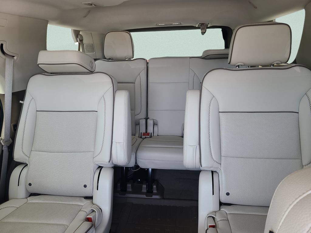 Used 2023 GMC Yukon Denali AWD/4WD image 10