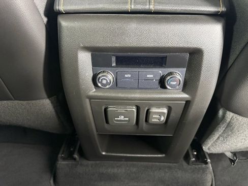 Used 2021 Chevrolet Traverse RS image 17