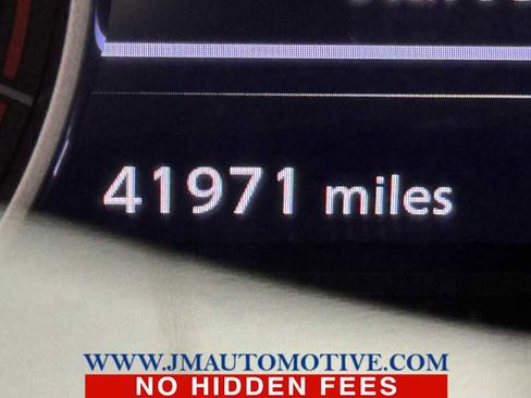 Used 2023 Nissan Rogue SV image 21