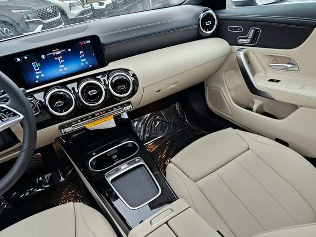 New 2026 Mercedes-Benz CLA 250 4MATIC image 29