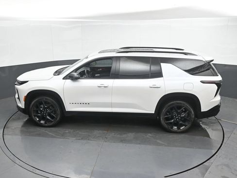 Used 2024 Chevrolet Traverse RS AWD/4WD image 38