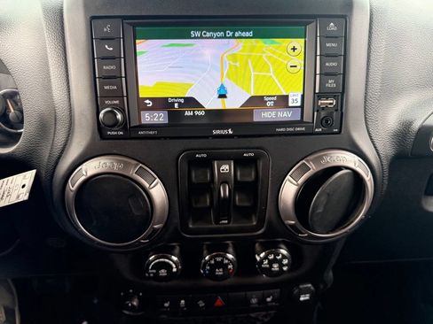 Used 2018 Jeep Wrangler Unlimited Sahara w/ Max Tow Package AWD/4WD image 20