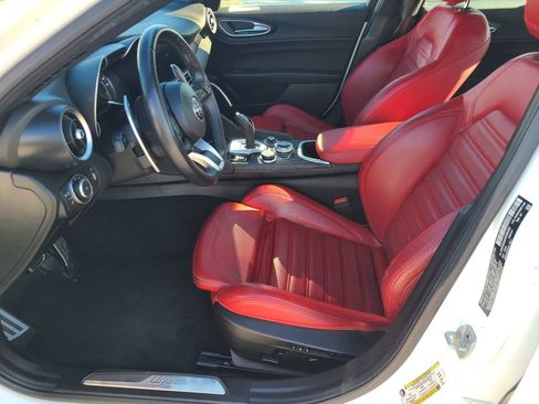 Used 2022 Alfa Romeo Giulia Sprint image 10