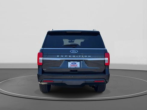 Used 2024 Ford Expedition XLT RWD image 6