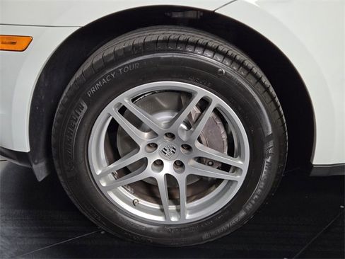 Used 2021 Porsche Macan image 12