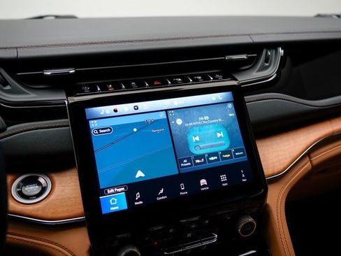 Used 2024 Jeep Grand Cherokee Summit image 20