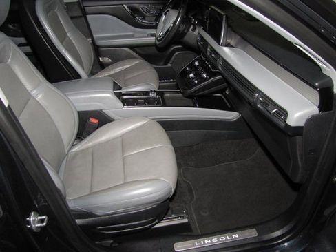 Used 2020 Lincoln Corsair Reserve FWD image 20