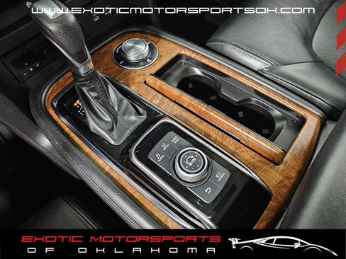 Used 2022 Nissan Armada SL w/ Captain's Chairs Package AWD/4WD image 29