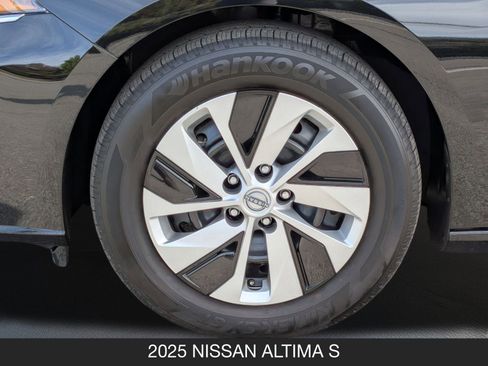 Certified 2025 Nissan Altima 2.5 S image 11