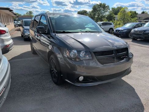 Used 2018 Dodge Grand Caravan SE FWD image 13