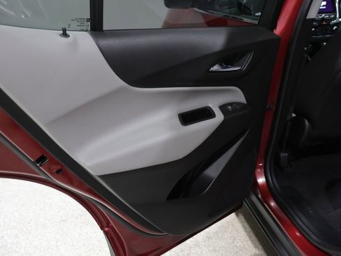 Used 2019 Chevrolet Equinox LT image 19