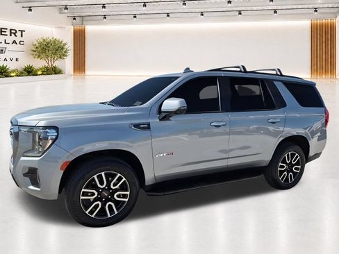 Used 2024 GMC Yukon AT4 w/ Technology Package AWD/4WD image 5