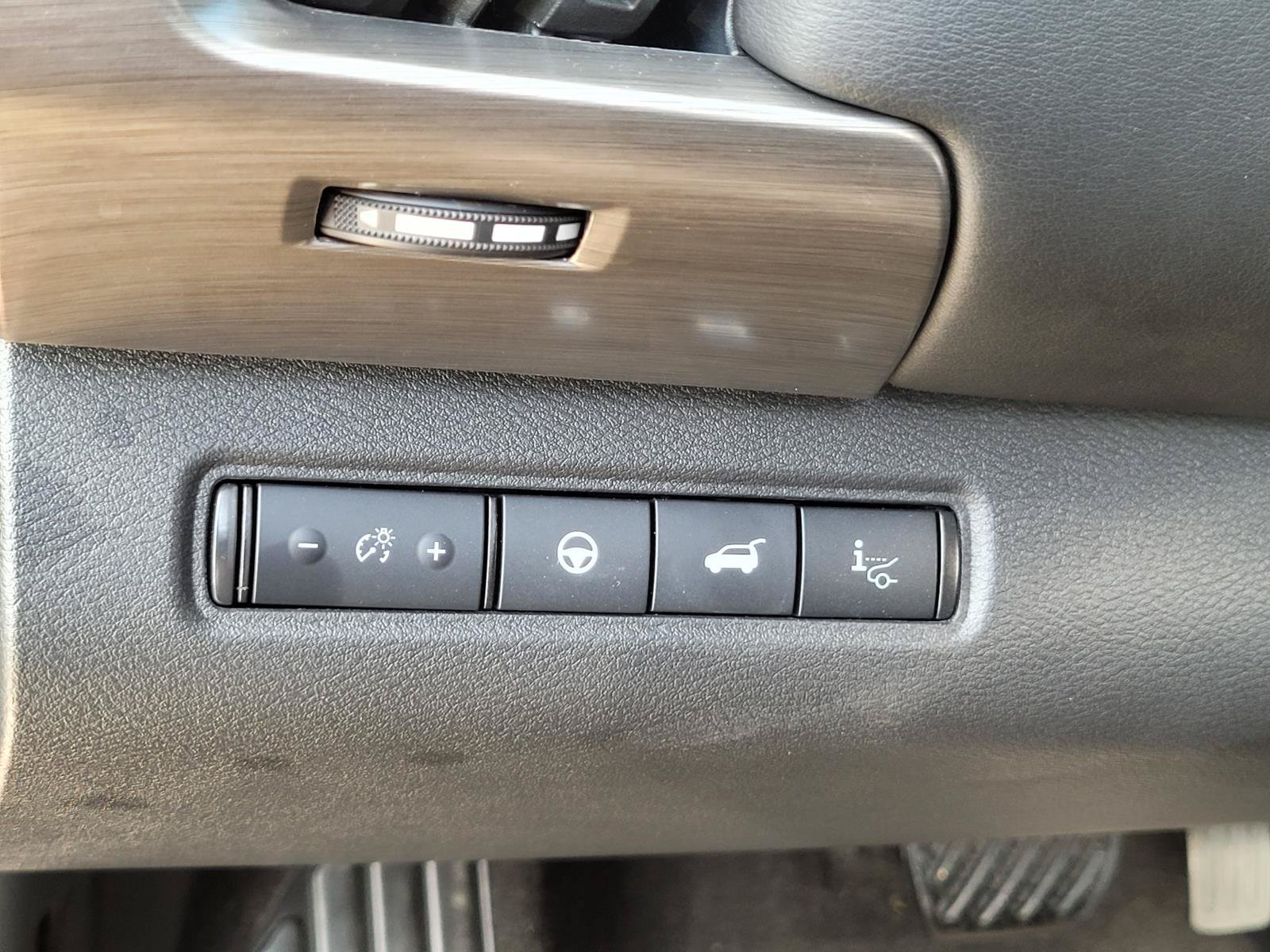 Used 2025 Nissan Pathfinder Platinum w/ Cargo Package FWD image 28