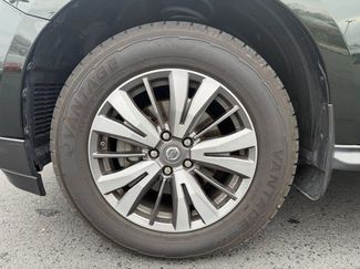 Used 2019 Nissan Pathfinder SL video 2