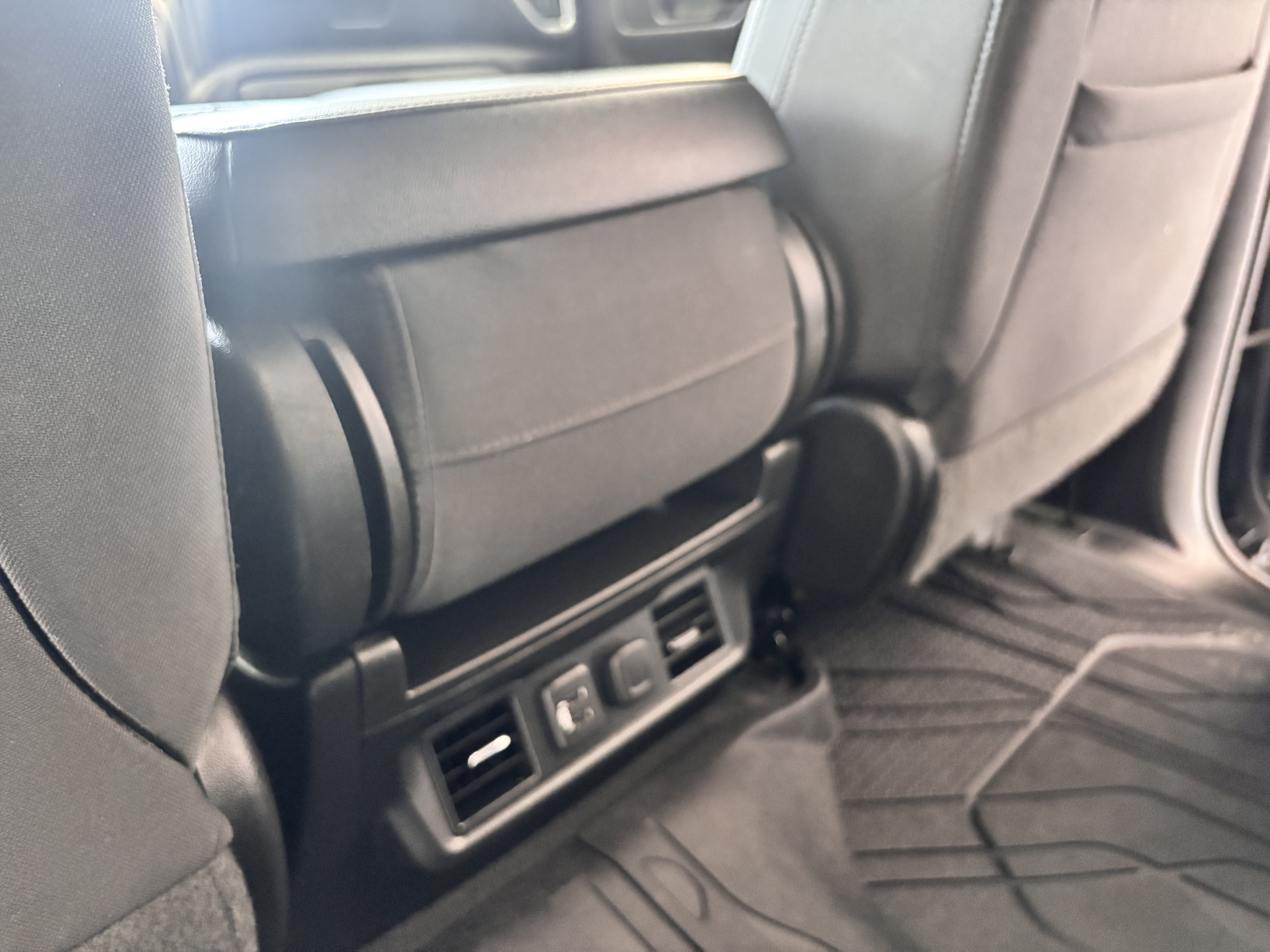Used 2019 Chevrolet Silverado 1500 LT w/ Texas Edition AWD/4WD image 21