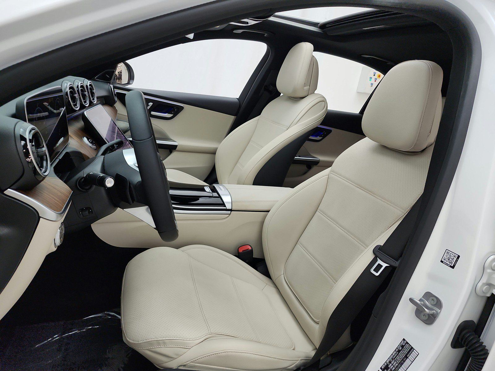 Certified 2024 Mercedes-Benz C 300 Sedan image 10