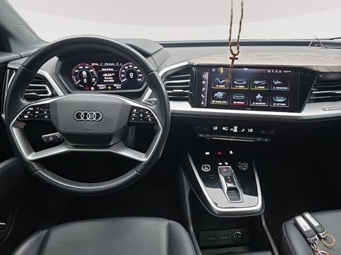 Used 2023 Audi Q4 e-tron Premium Plus w/ Premium Plus AWD/4WD image 4