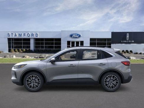 New 2025 Ford Escape SE w/ PHEV Premium Package image 3