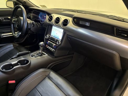 Used 2022 Ford Mustang GT Premium w/ Equipment Group 401A RWD image 16