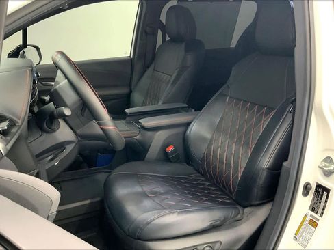 Used 2024 Toyota Sienna XSE image 21