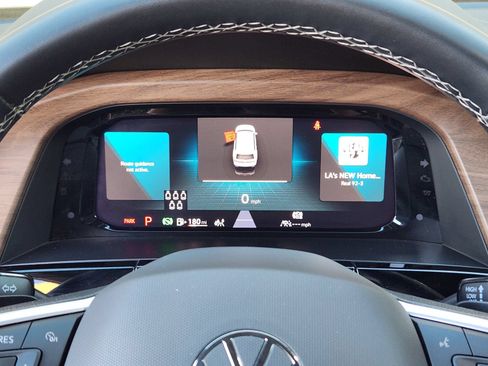 Used 2024 Volkswagen Atlas SE FWD image 19