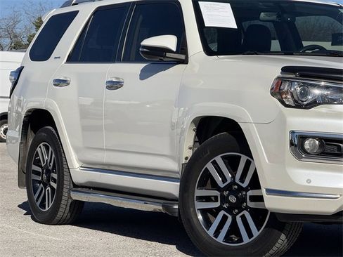 Used 2014 Toyota 4Runner Limited image 3