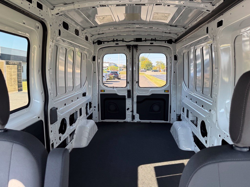 Used 2025 Ford Transit 350 148 Medium Roof AWD image 18