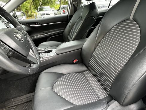 Used 2023 Toyota Camry SE image 17