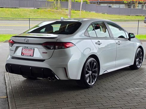 Used 2024 Toyota Corolla XSE FWD image 5