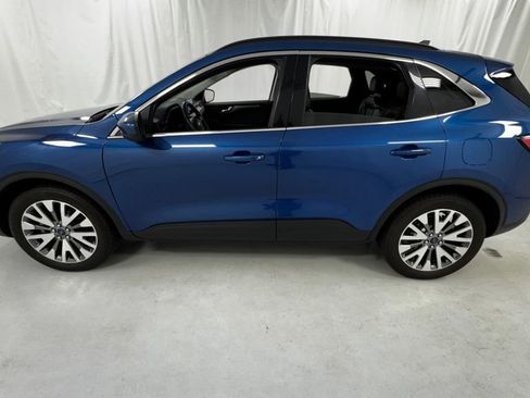 Used 2022 Ford Escape Titanium AWD/4WD image 6