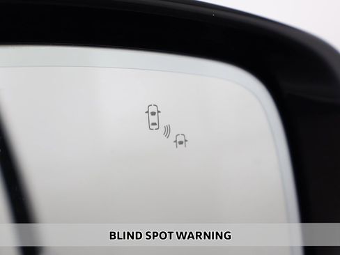 Used 2021 Nissan Armada SV w/ SV Appearance Package image 5