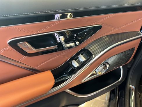 Certified 2022 Mercedes-Benz Maybach S 580 4MATIC image 13