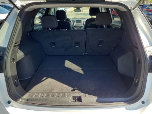 Used 2021 Chevrolet Equinox LS w/ LS Convenience Package AWD/4WD image 14